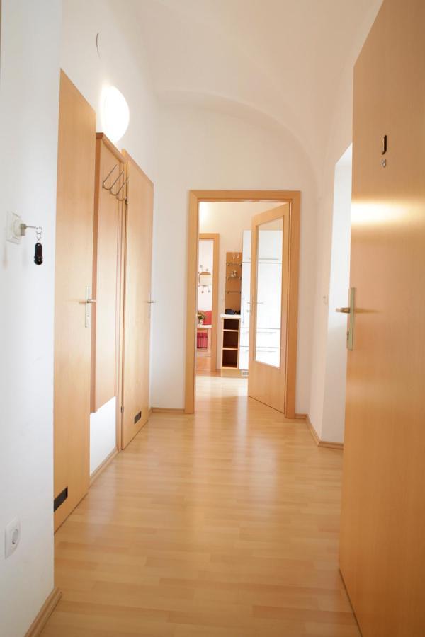 Raiffeisenhof Appartements Ehrenhausen Eksteriør bilde